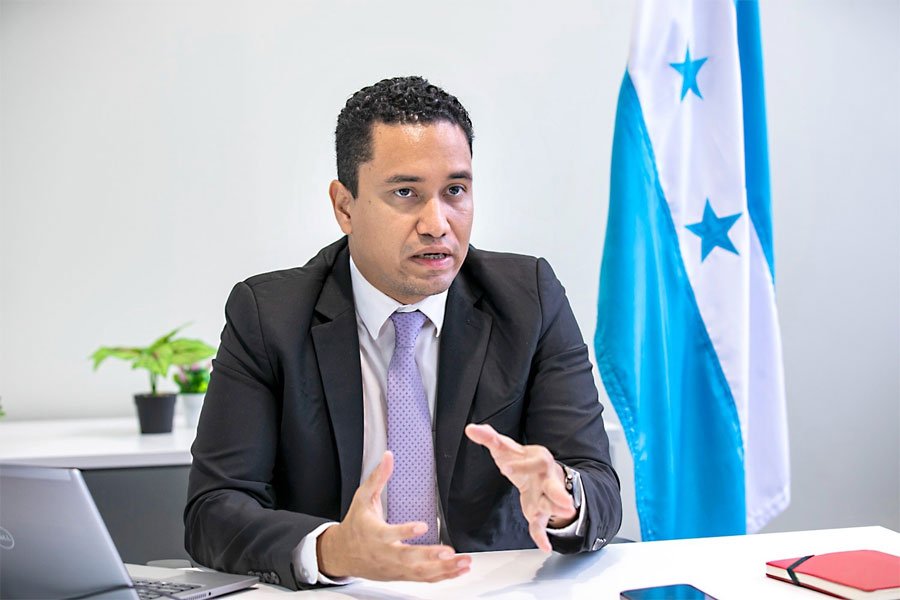Christian Duarte defiende préstamos en el Congreso y niega uso electoral de los fondos 1 Christian Duarte