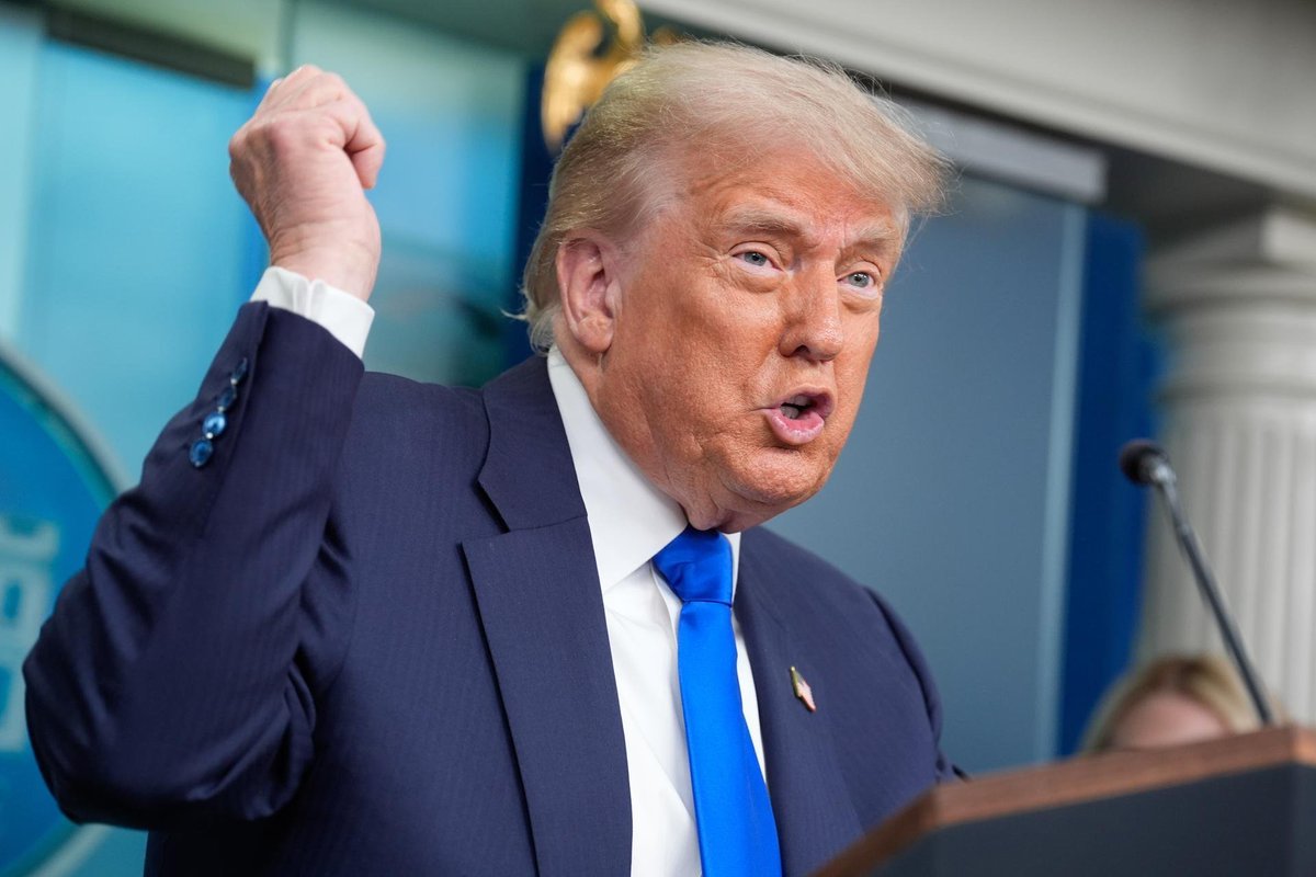 Trump amenaza con retirar fondos a escuelas de California por políticas trans 1 Gy47 0WWcAEQJz4
