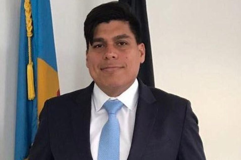 Roberto Lagos cuestiona cifras oficiales y advierte: “Honduras no está creciendo, está retrocediendo” 11 Roberto Lagos