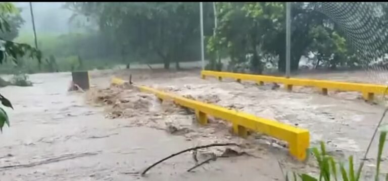 Lluvias dejan incomunicadas a más de 80 comunidades en Catacamas 23 WhatsApp Image 2025 08 05 at 2.11.59 PM