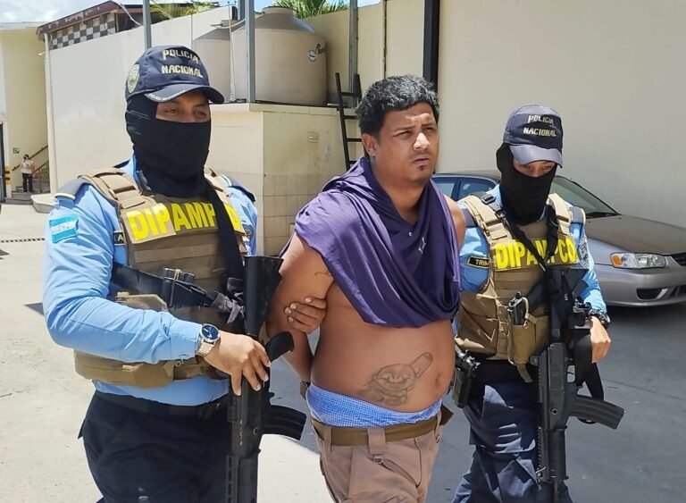 DIPAMPCO captura a cabecilla de la MS-13 en la colonia El Reparto 1 WhatsApp Image 2025 08 21 at 1.18.48 PM