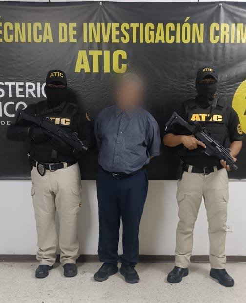 Detienen al pastor Denis Javier Erazo Cruz por abuso sexual y privación de libertad de una menor en Tegucigalpa 1 WhatsApp Image 2025 08 21 at 2.53.49 PM