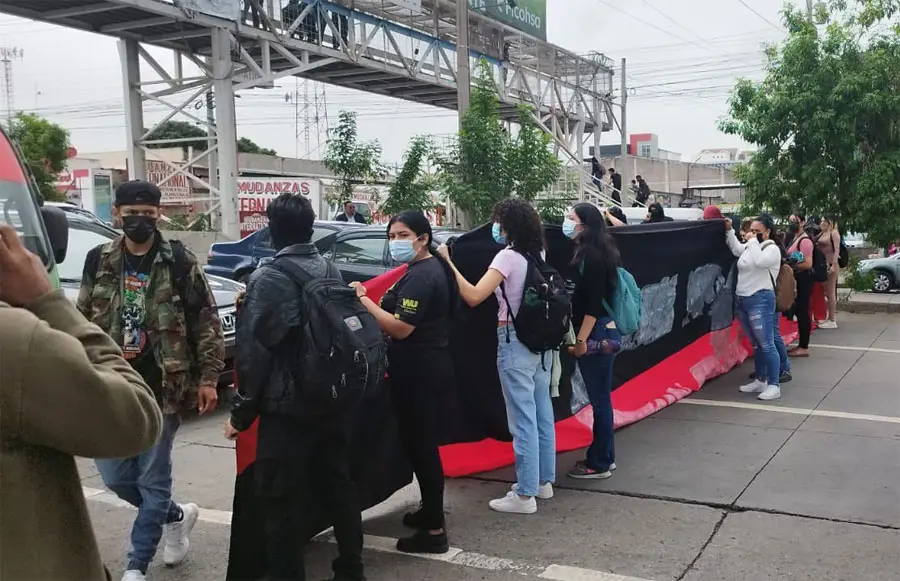 UNAH sin “brujitos” y con protestas: estudiantes exigen seguridad en el transporte 1 protesta estudiantes UNAH.jpg