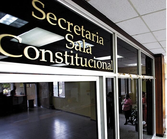 Bloque independiente acusa al CNE de fraude y acude a la Corte para pelear su derecho a participar 1 sala de lo constitucional 1