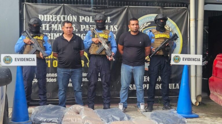 Capturan a dos hombres con 65 paquetes de marihuana en operativo policial 21 2777c571 0534 4ccb 9942 9020ab95232a