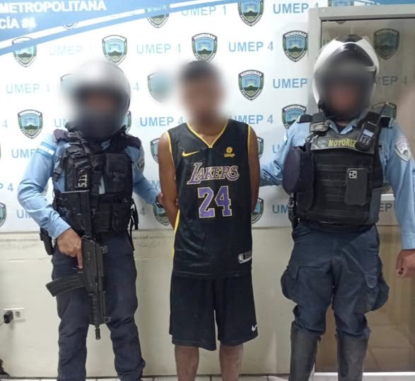 Capturan a dos personas con presunta droga en Tegucigalpa 1 554331512 122167039022756684 2087172088422208023 n