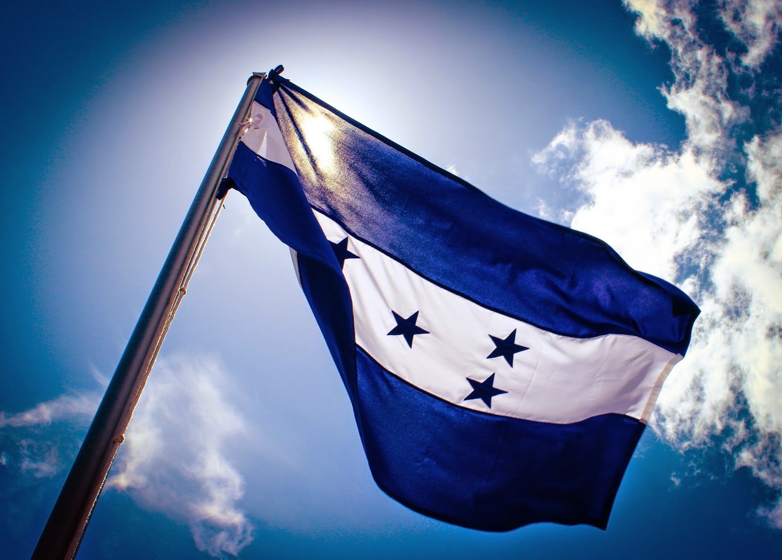 Día de la Bandera: símbolo de unión, historia y esperanza para Honduras 1 Diario Roatan
