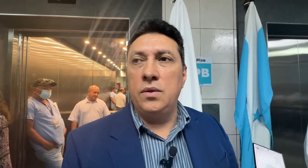 Hospital de Especialidades inaugura modernos ascensores para mejorar atención y accesibilidad 1 WhatsApp Image 2025 09 09 at 3.33.16 PM