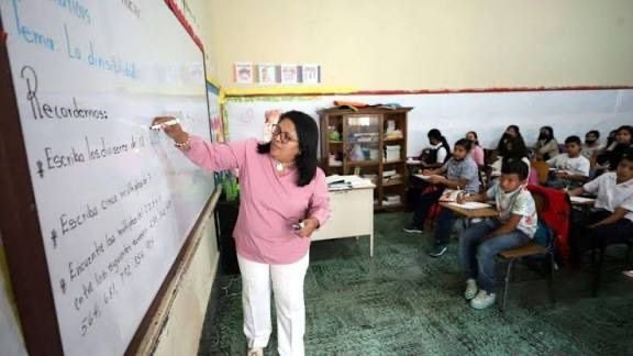 Día del Maestro: vocación, desafíos y un compromiso renovado con las nuevas generaciones 1 a172c242 5356 490f 8beb 6105dadee161