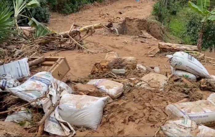 Comunidades de Comayagua en crisis por lluvias y deslizamientos 1 deslizamiento