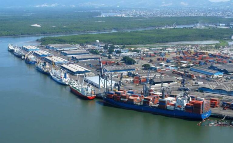 dt.common.streams.StreamServer 3 9