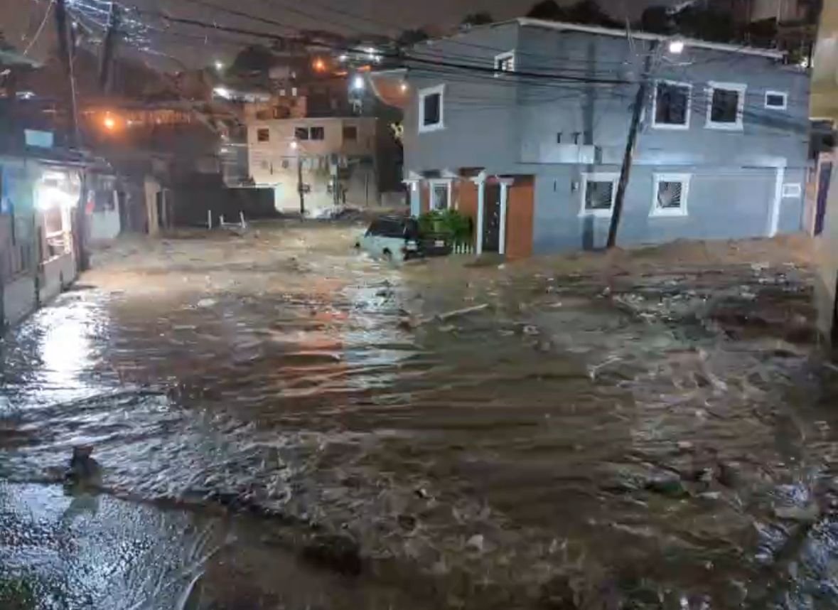 Lluvias dejan destrucción y desesperación en la colonia Smith de Tegucigalpa 1 3253387d eb65 4c60 be97 8fce5e28f122