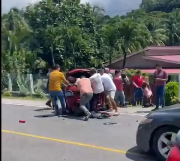 Familia de Daira Siloé exige justicia tras accidente en Omoa 1 ESTUDIANTES HERIDOS.jpg