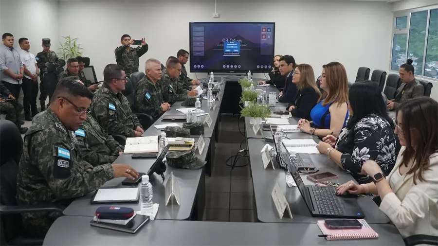 Fuerzas Armadas piden al CNE acceso a actas presidenciales para su propio conteo 1 FFAA CNE.jpg