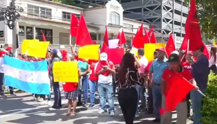 MILITANTES DE LIBRE.jpg