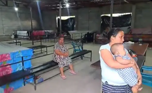 Familias en Altos del Paraíso piden apoyo para regresar a sus viviendas tras 20 días en albergue 1 albergues.jpg