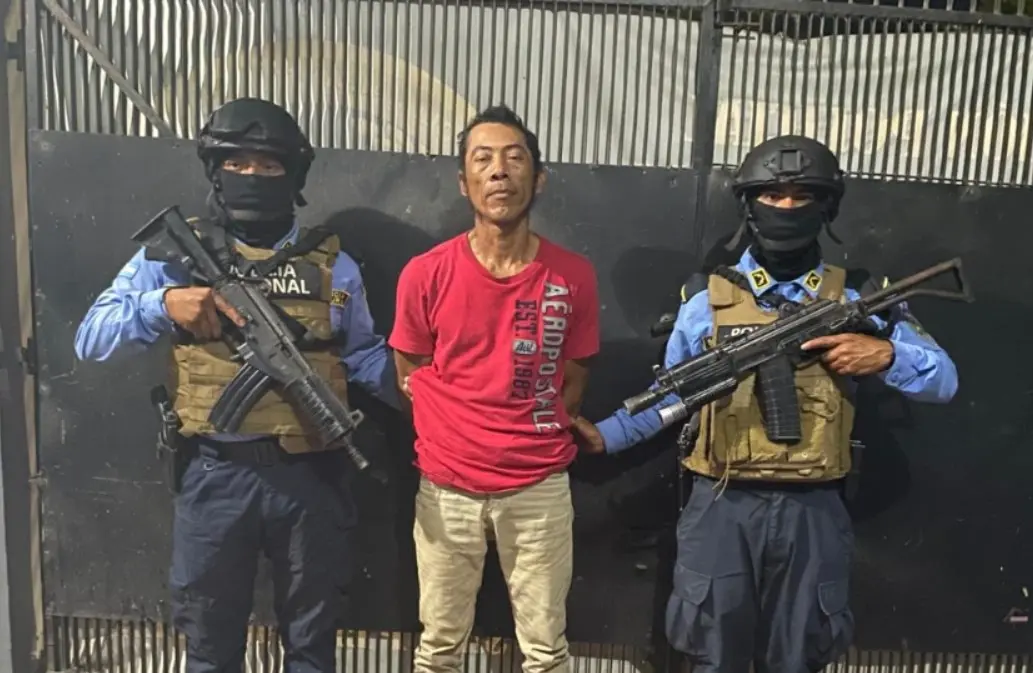 Detienen a presunto líder de la Mara MS-13 en San Manuel con drogas y municiones 1 capturan a alias maldito integrante de la ms 13 en posesion de narcoticos 0