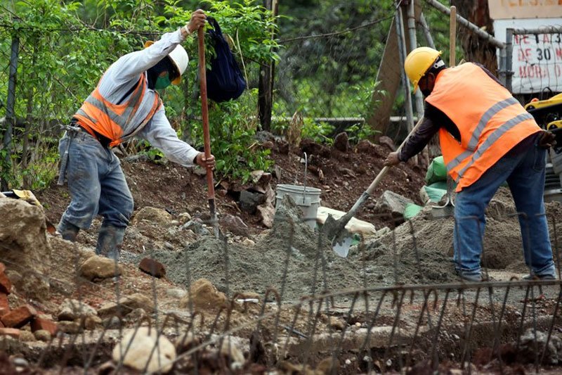 Constructoras frenan obras por deuda millonaria del gobierno 1 construccion