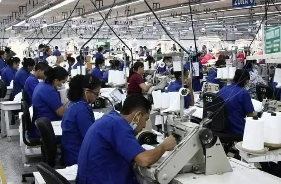 Cierre de maquilas y falta de inversión hunden al mercado laboral hondureño 1 maquila 1.jpg