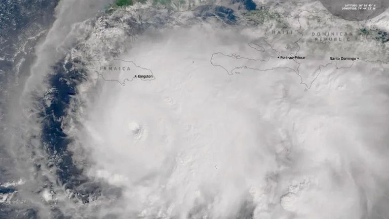 principal huracan melissa caribe ojo