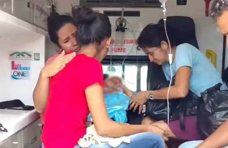 Niño de tres años sobrevive tras caer al río Tixcagua en Choluteca 1 rescate de menor Concepcion de Maria.jpg