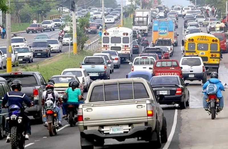 Alcaldía propone teletrabajo para aliviar tráfico en Tegucigalpa 1 salida al sur trafico.jpg 1