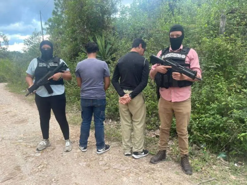 Cae red de secuestradores que engañaba a jóvenes con ofertas de trabajo en Francisco Morazán 1 secuestrados.jpg