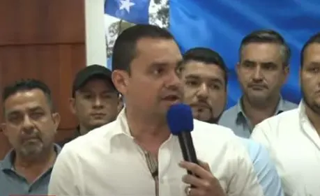Alcaldes del Partido Nacional exigen transferencias municipales al gobierno 1 tomas zambrano alcaldes nacionalistas.jpg