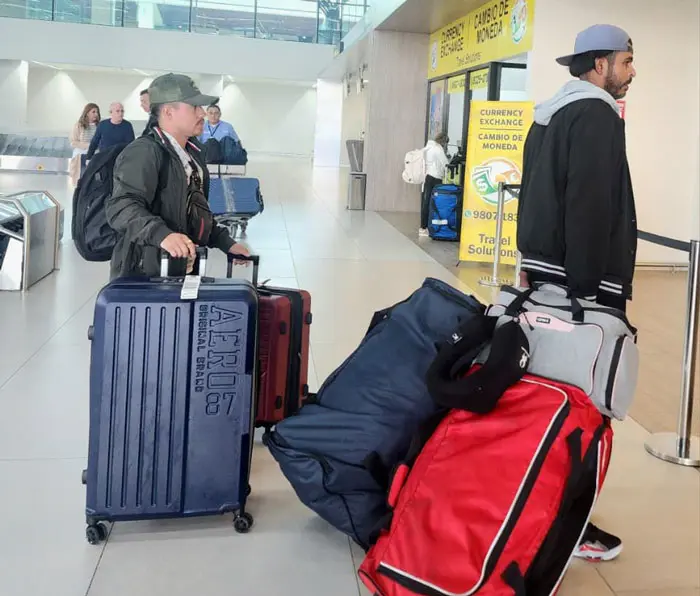 HONDURENO AUSENTE.jpg