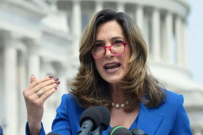 Maria Elvira Salazar.jpg 1