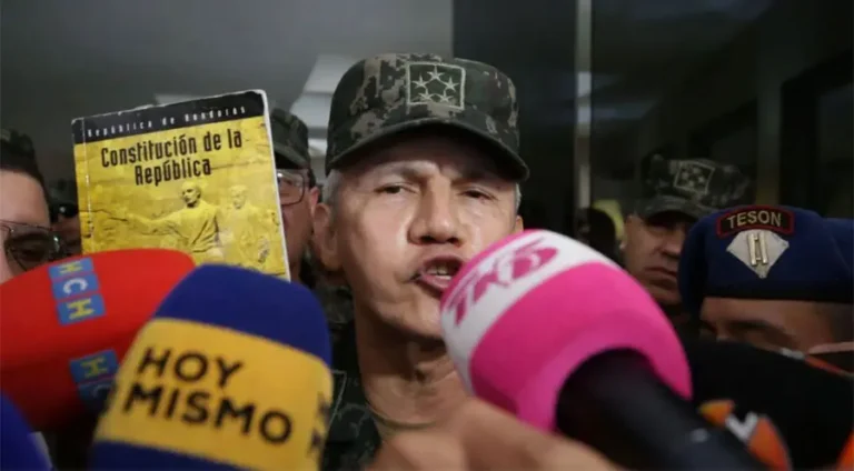 SIP le responde al general Roosevelt Hernández por atacar a la prensa 24 Roosevelt Hernandez.jpg