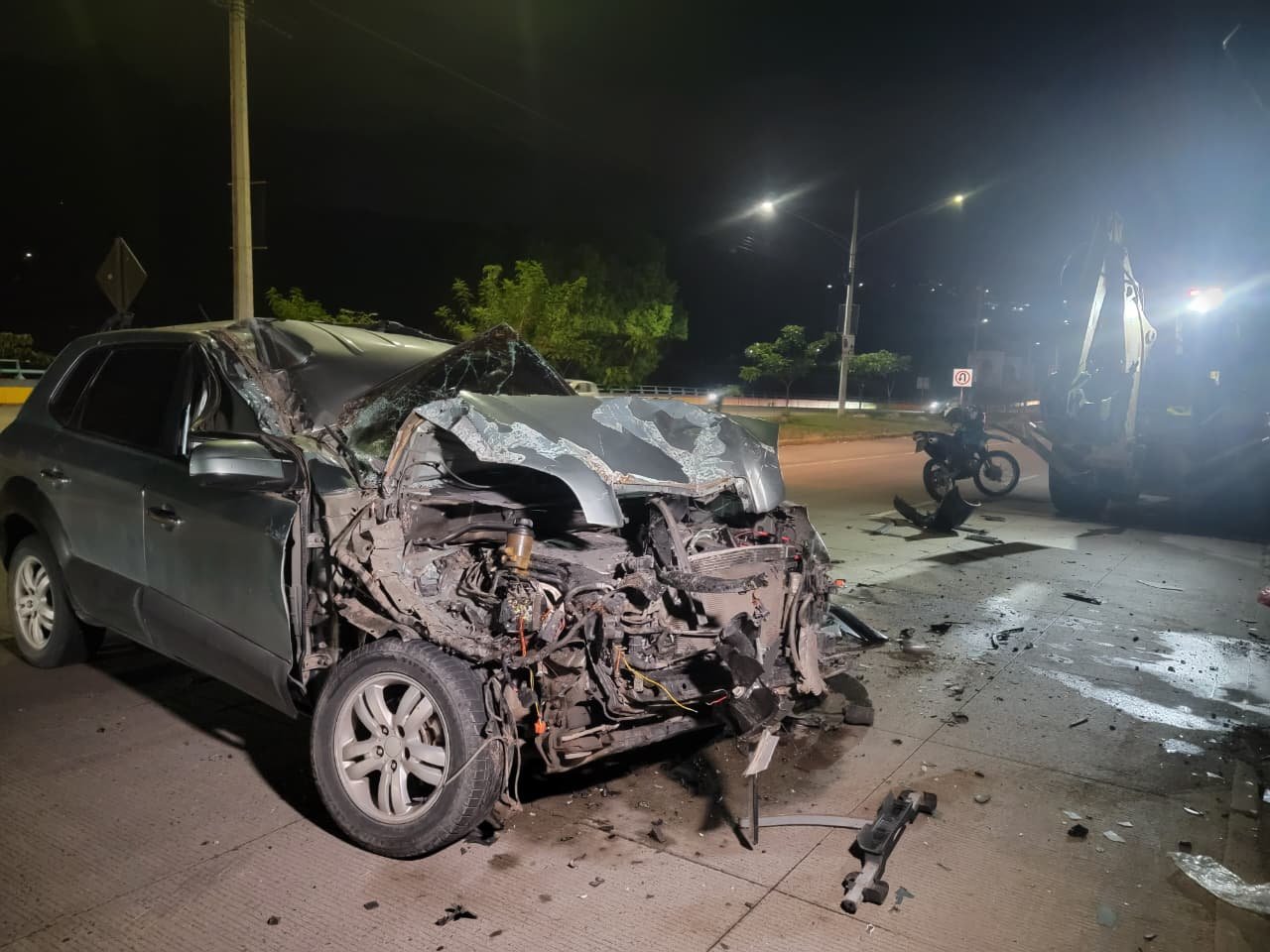 Choque en la Vía Rápida de Tegucigalpa deja a conductor gravemente herido 1 WhatsApp Image 2025 11 18 at 5.45.31 AM