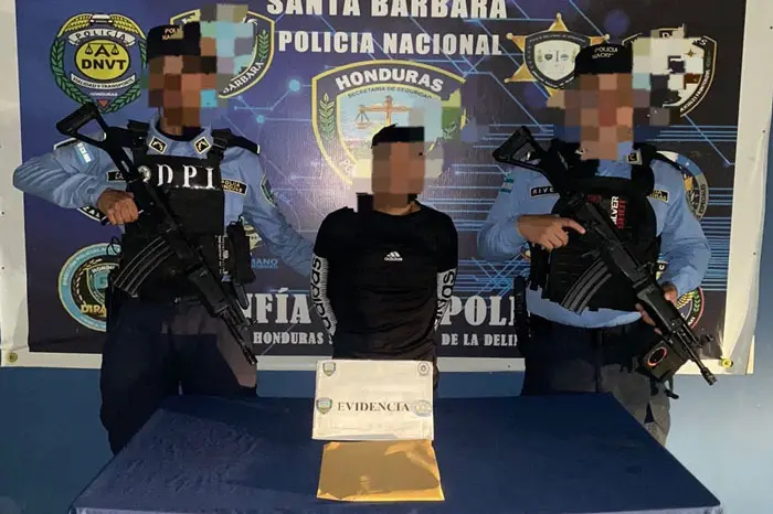 Detenido hombre señalado de asesinar a un menor en Santa Bárbara 2 capturas.jpg