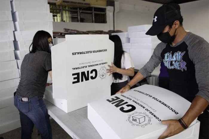 CNE acelera el ritmo y deja listas más de 19 mil maletas electorales para el domingo 1 maletas electorales