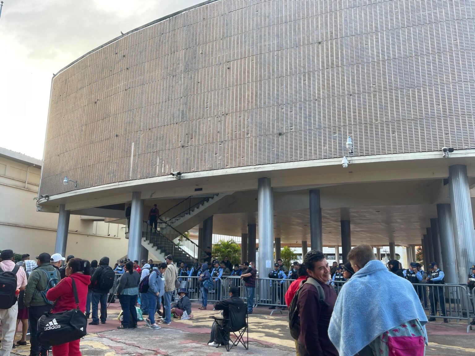 Afectados por Koriun vuelven a las calles y reclaman justicia frente al Congreso 1 socios koriun Congreso 1536x1152 1