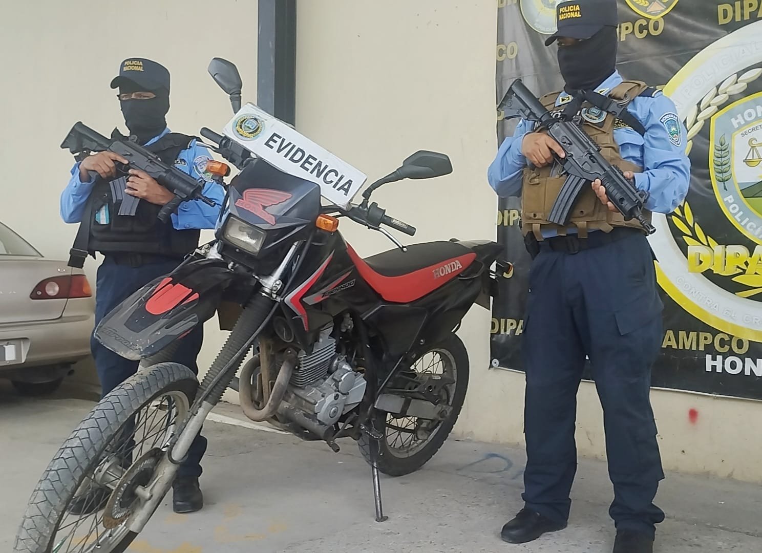 53515627 b55d 4821 b77a 8279328b13bc