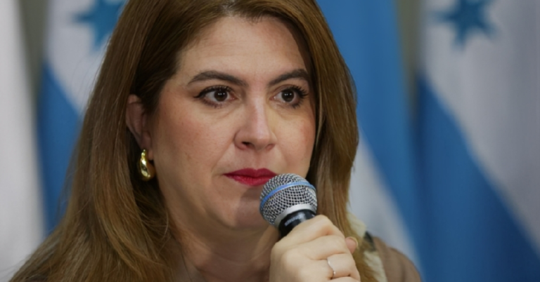Cossette López critica fallas del sistema de conteo electoral en Honduras 2 BRODY SAUL 1 2025 11 03T121737.936