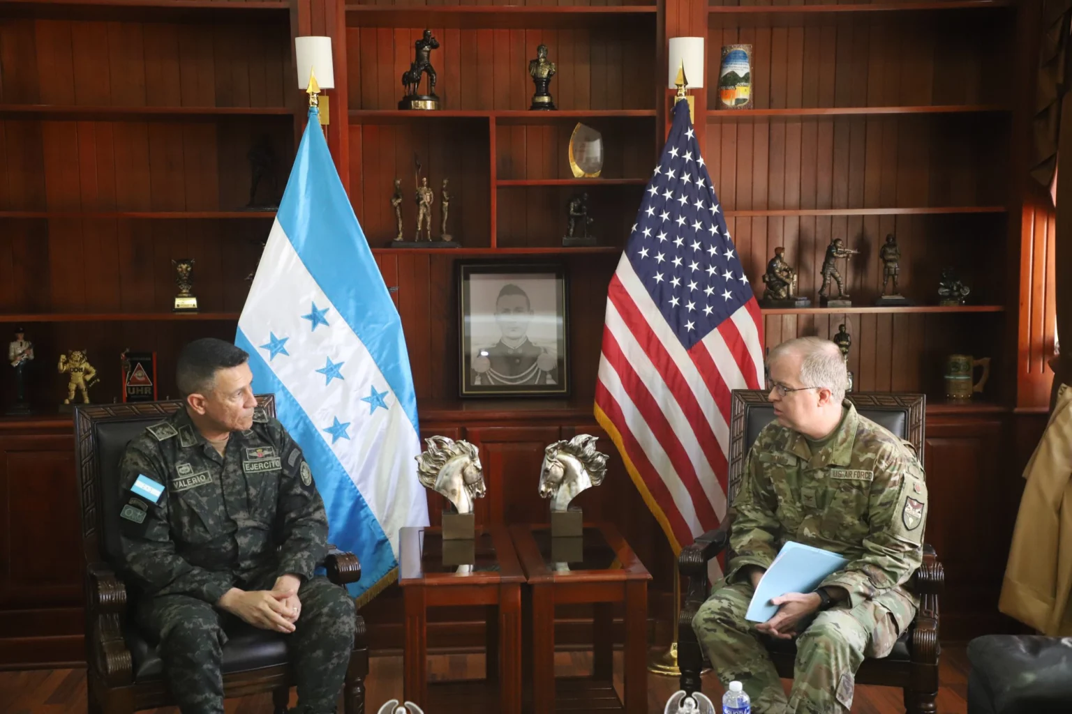 Benjamin Valerio Ardon visita allan Kent