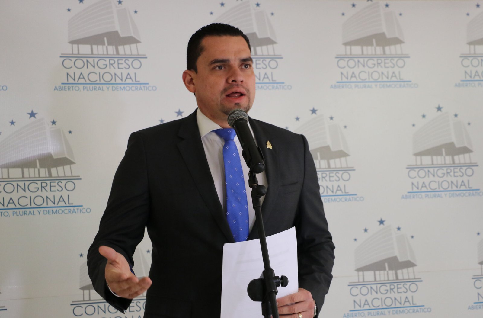 Conferencia de Tommy Zambrano 2 scaled 1