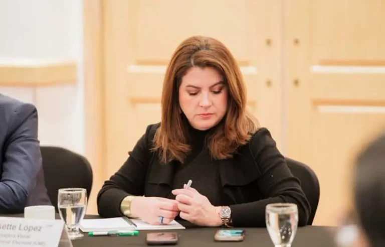 Cossette Lopez 1212.jpg