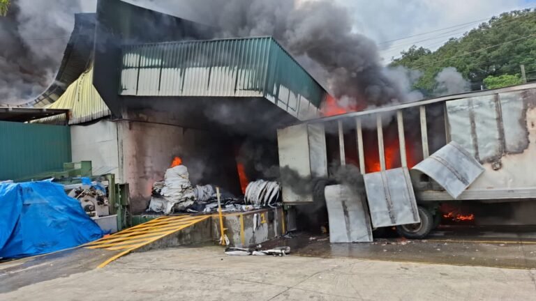 Incendio consume empresa de madera en Trincheras, Choloma 2 G7 in PXUAI Lpf