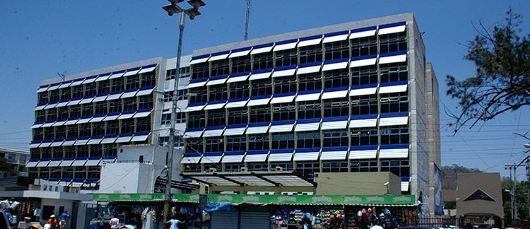 Hospital Escuela sigue fallando a pacientes mientras la escasez de medicamentos se agrava 4 HEU 1 1