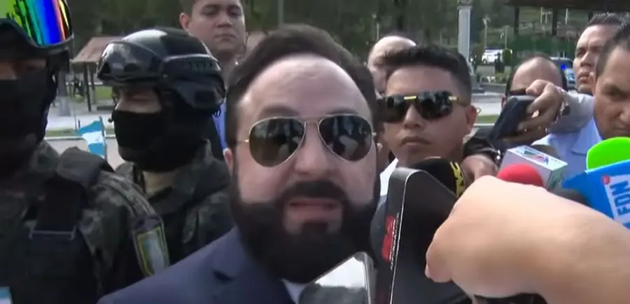 Redondo amenaza con que Congreso tomará decisiones si CNE no anuncia resultados 1 Luis Redondo 11 de diciembre.jpg