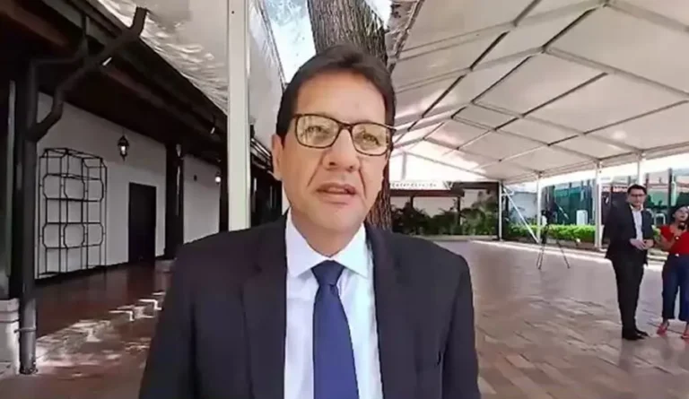 Mario Flores Urrutia.jpg 4