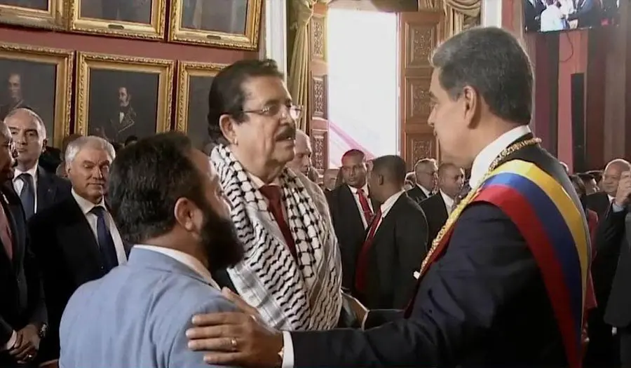 Porfirio Lobo asegura que Mel Zelaya está aislado y sin apoyos internacionales 1 Mel Zelaya Nicolas Maduro.jpg