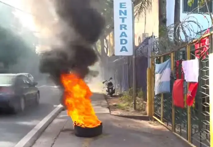 Empleados de Libre paralizan SERNA y anuncian protestas en otras dependencias 1 TOMA.jpg