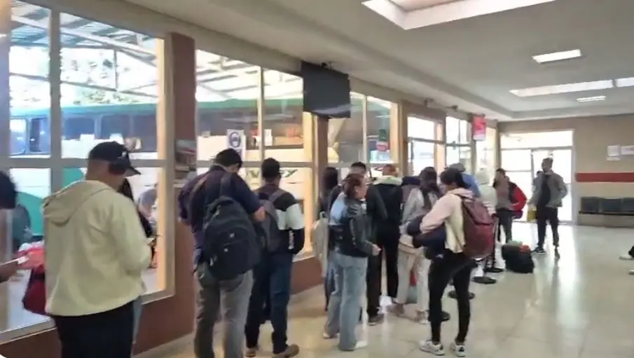 Terminales de buses en Honduras registran alta afluencia por Nochevieja 1 Terminal de buses TG.jpg