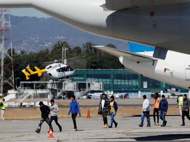 EE. UU. refuerza control migratorio con nuevos aviones para deportaciones 4 deportaciones usa 12888221 20251210131319