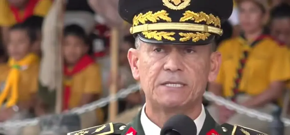 Nuevo jefe militar promete respeto al resultado electoral y neutralidad política 1 general Valeriob.jpg