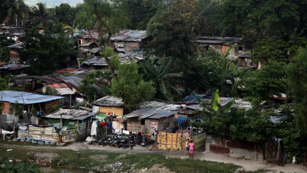 Expertos cuestionan datos del INE: pobreza real sigue afectando a la mayoría de hogares 1 pobreza 1068x601 1